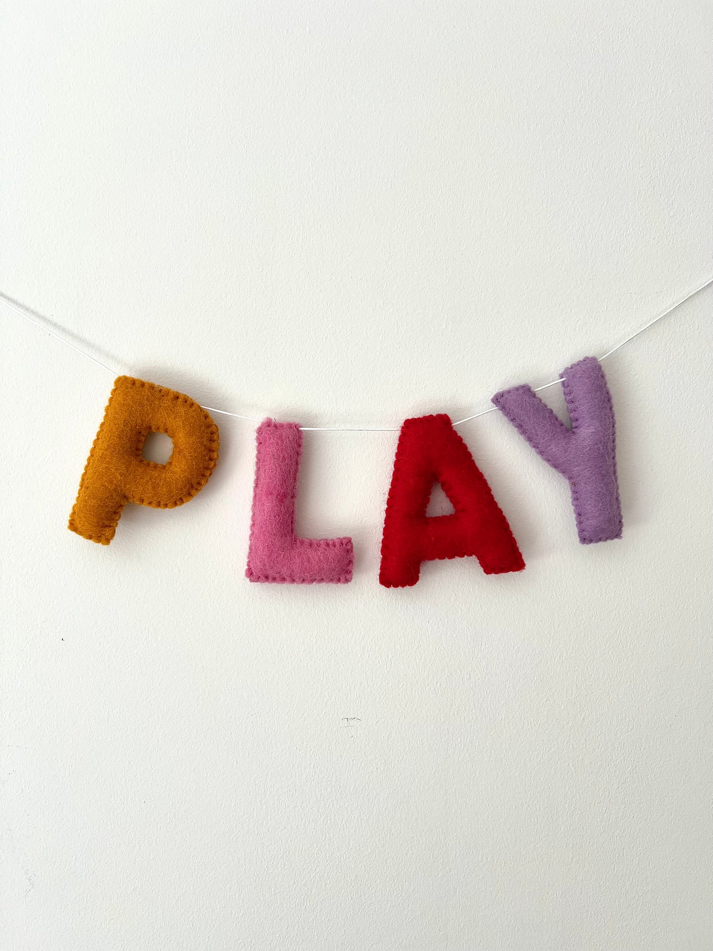 PLAY garland