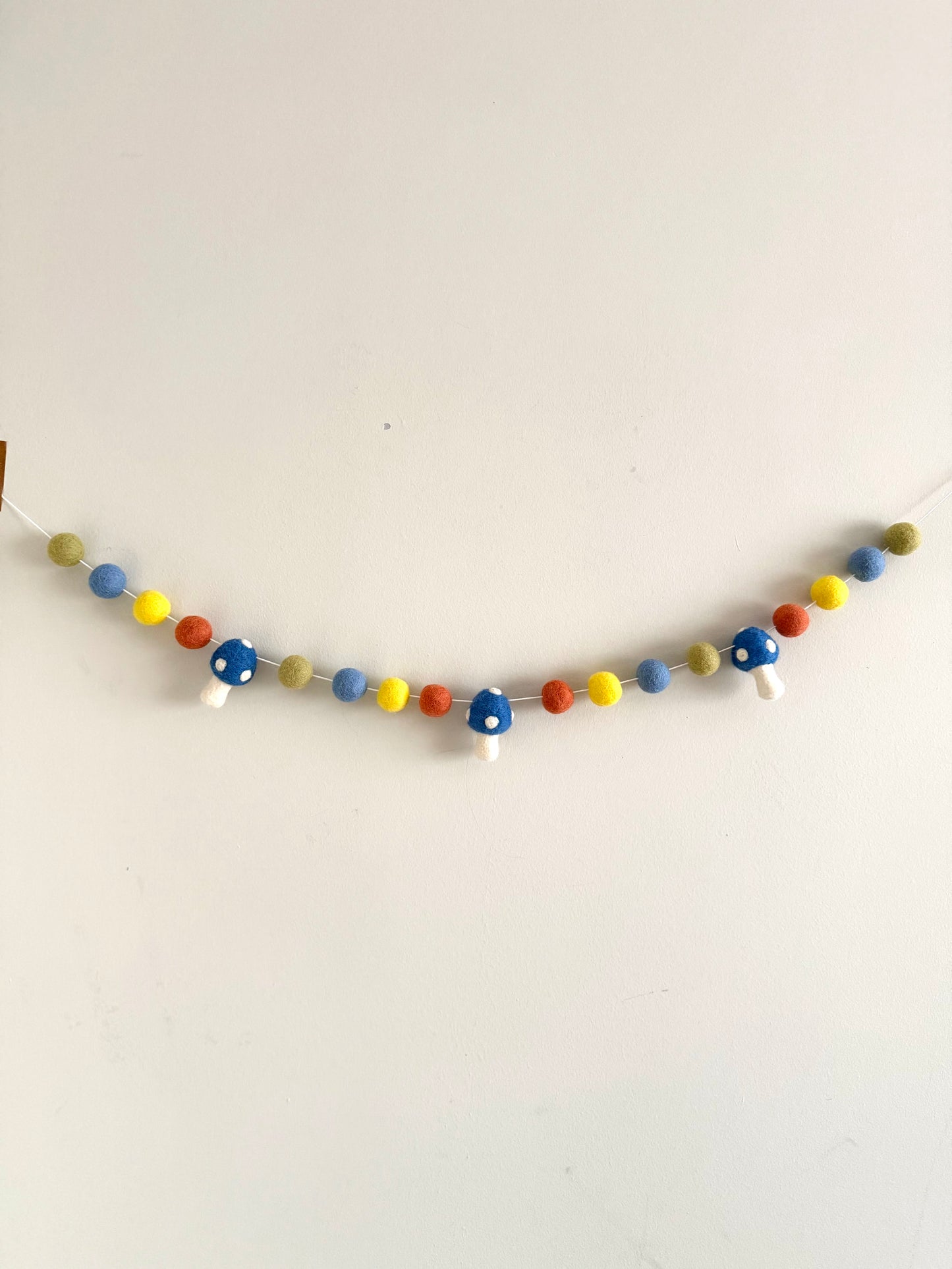 Cheerful Felt Balls And Mushrooms Garland
