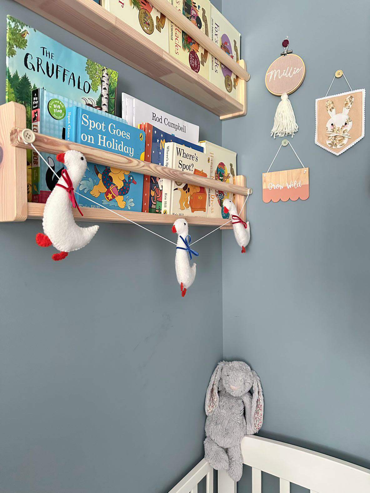 Goose garland