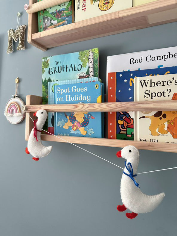 Goose garland