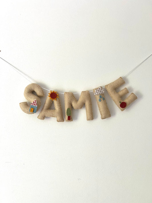 Casa Dei Bambini name garland