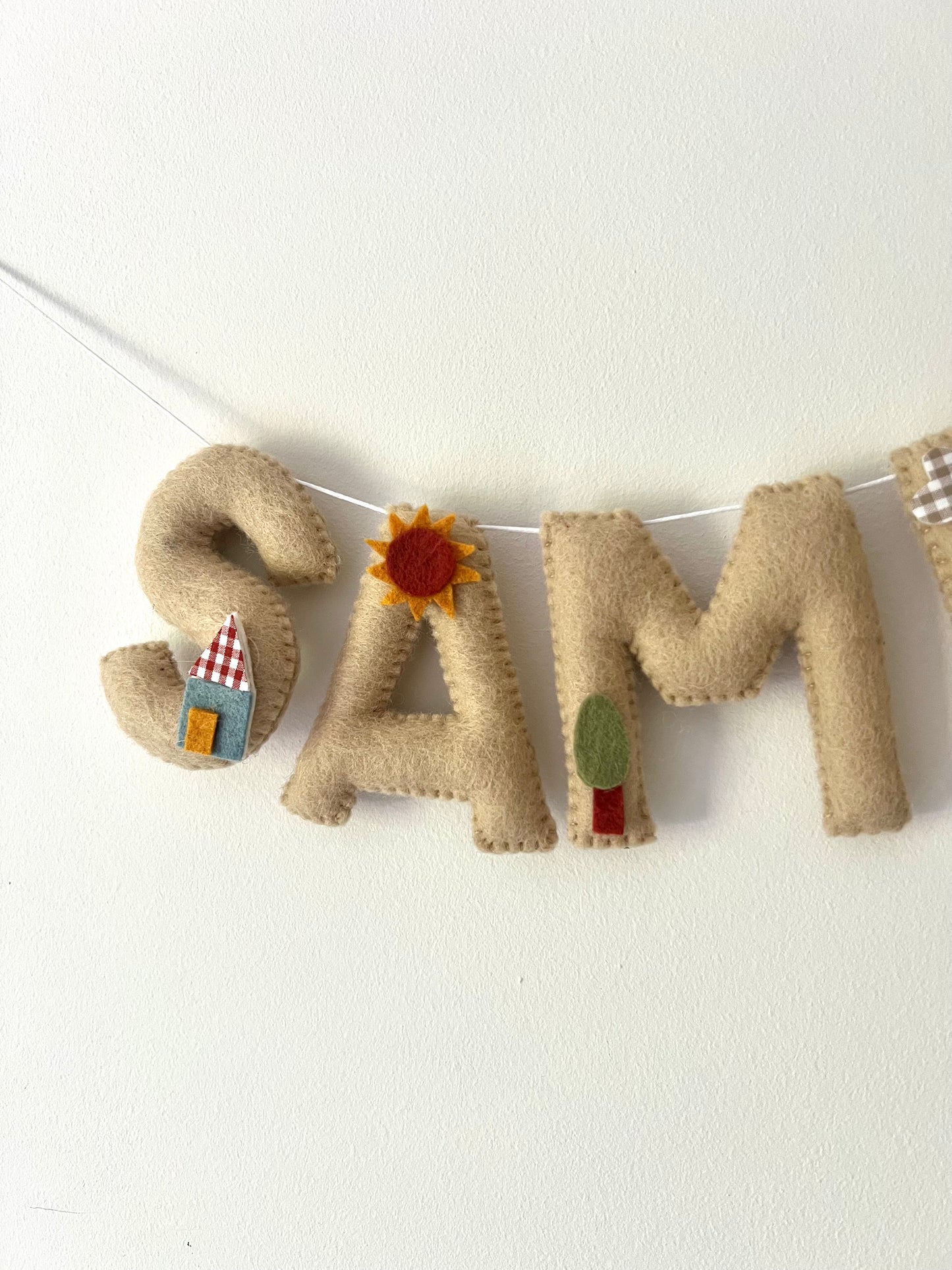 Casa Dei Bambini name garland