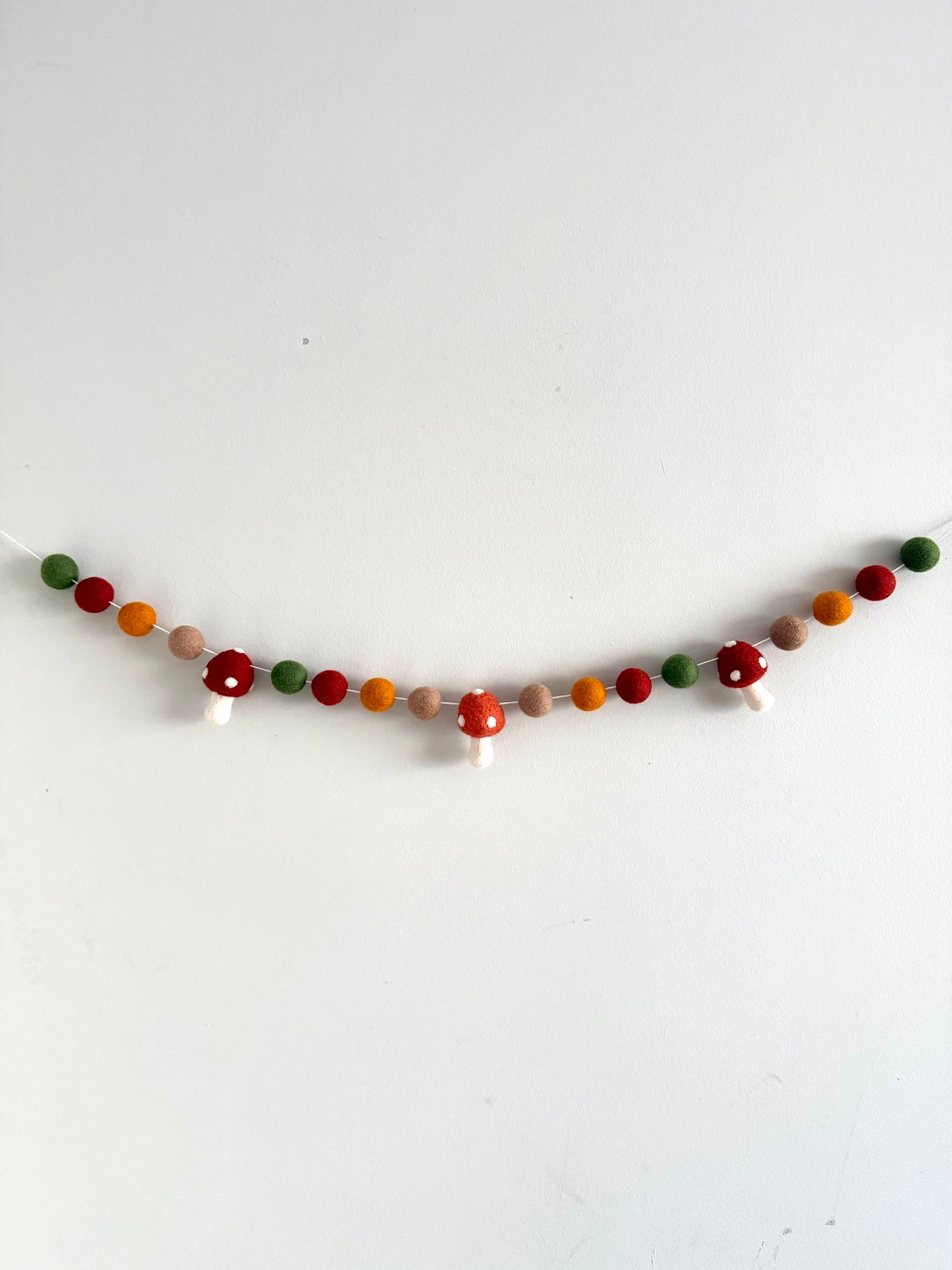 Woodland Style Felt Balls and Mushrooms Garland
