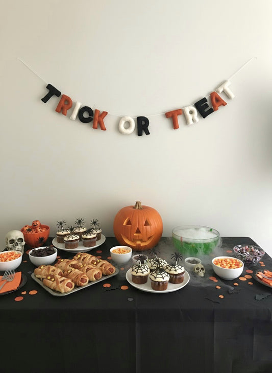 Trick or Treat garland