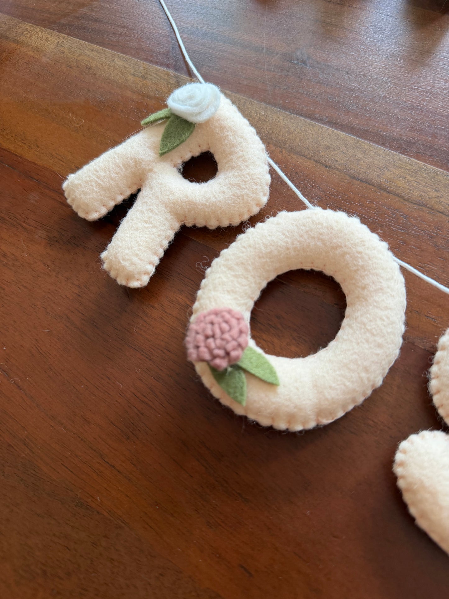 Dainty floral garland
