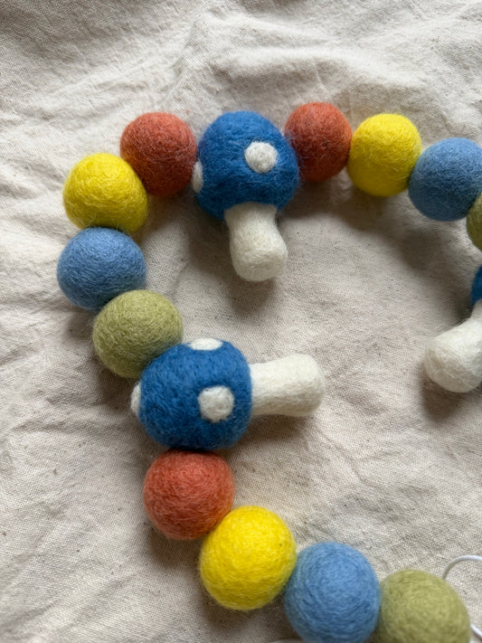 Cheerful Felt Balls And Mushrooms Garland